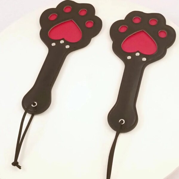Red Black PU Toy Short Beard Whip with woven leather tassel handle for intimate play