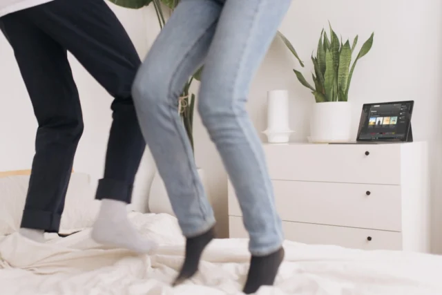 Pelvic floor tension in a new relationship when everything feels rushed: a sex clinician’s in-depth answer