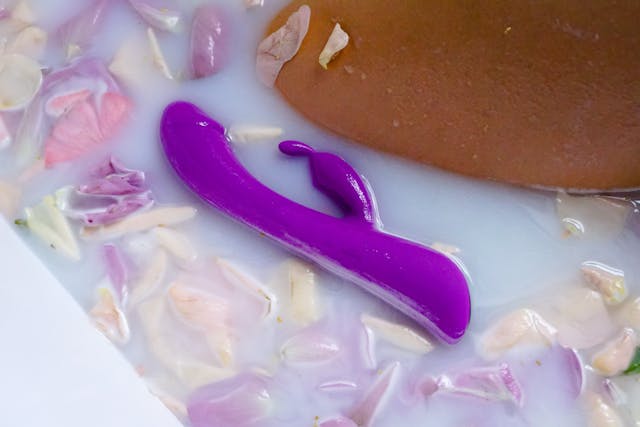 Vibrators, Wand Vibrators, Quiet rechargeable clitoral vibrator,What is the best vibrator for beginners?